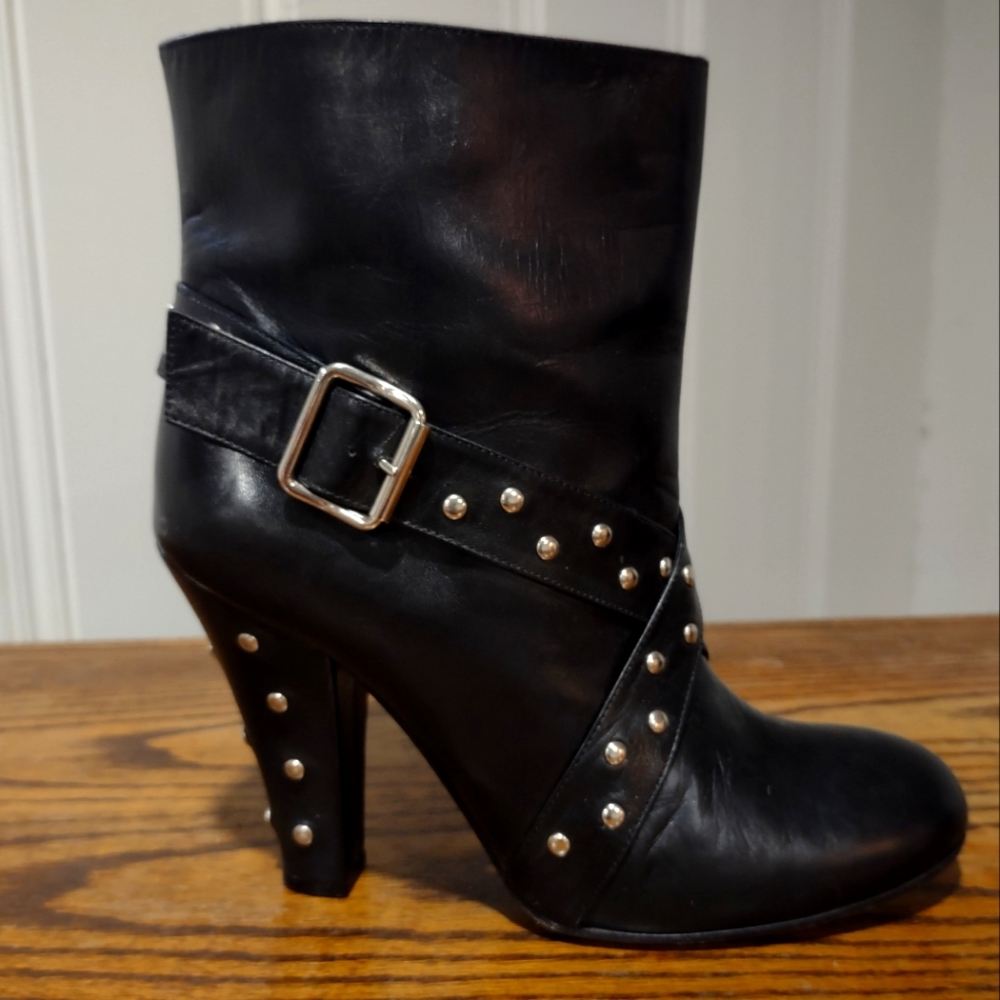 Marc Jacobs studded black leather heeled ankle booties 37.5 $400